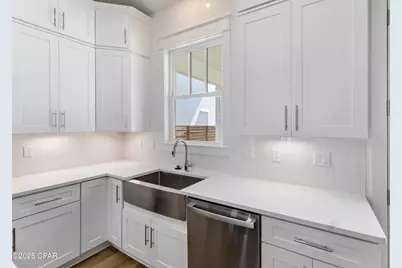 121 Charleston Court, Panama City Beach, FL 32407 - Photo 9