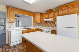 702 Beachcomber Dr, Lynn Haven, FL 32444 - Photo 13