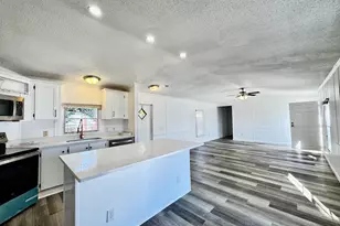 329 Hibiscus Dr, Panama City Beach, FL 32413 - Photo 9