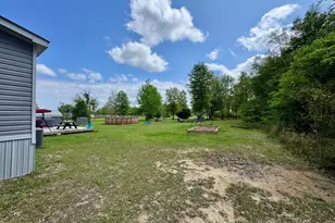 7031 Hamilton Rd, Grand Ridge, FL 32442 - Photo 29