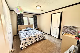 7031 Hamilton Rd, Grand Ridge, FL 32442 - Photo 25