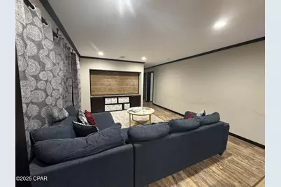 7031 Hamilton Road, Grand Ridge, FL 32442 - Photo 11