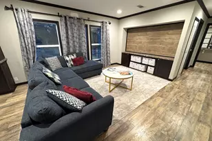 7031 Hamilton Rd, Grand Ridge, FL 32442 - Photo 9