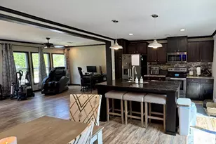 7031 Hamilton Rd, Grand Ridge, FL 32442 - Photo 9