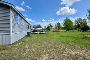 7031 Hamilton Rd, Grand Ridge, FL 32442 - Photo 21