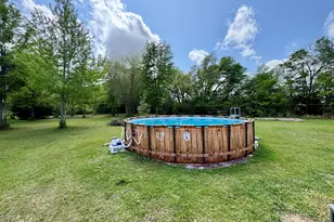 7031 Hamilton Rd, Grand Ridge, FL 32442 - Photo 35