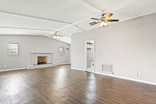 905 E 12th St, Lynn Haven, FL 32444 - Photo 11