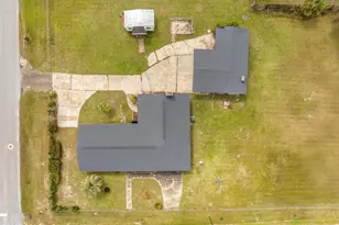 905 E 12th St, Lynn Haven, FL 32444 - Photo 7