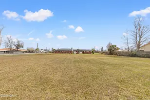 905 E 12th St, Lynn Haven, FL 32444 - Photo 31