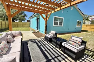 1409 E 6th Ct, Panama City, FL 32401 - Photo 9