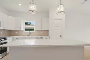 1549 Chandlee Ave, Panama City, FL 32405 - Photo 11