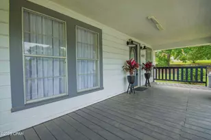 402 E Pennsylvania Ave, Bonifay, FL 32425 - Photo 7