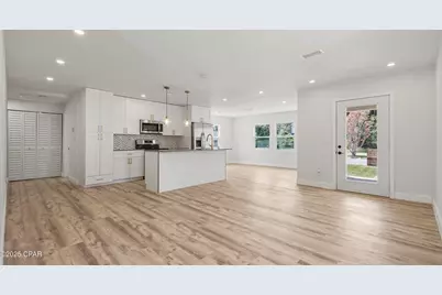 212 N Cove Boulevard, Panama City, FL 32401 - Photo 9