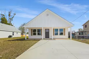 922 Taylor Dr, Panama City, FL 32404 - Photo 1