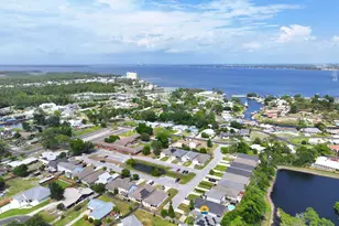 223 Woodlawn Ct, Panama City Beach, FL 32407 - Photo 27