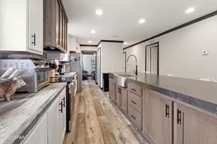 327 N Berthe Ave, Panama City, FL 32404 - Photo 7