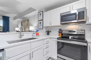 15928 Front Beach Rd, Panama City Beach, FL 32413 - Photo 9