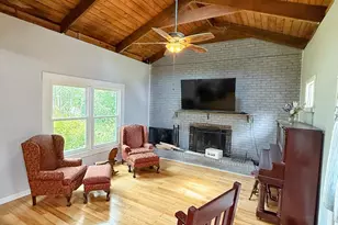 5382 10th St, Malone, FL 32445 - Photo 9