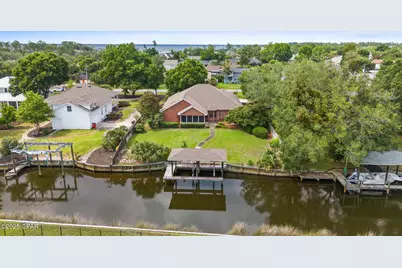 106 Queens Circle, Panama City, FL 32405 - Photo 5