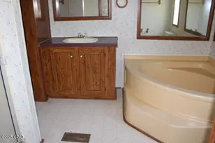 5929 Nichols Rd, Bascom, FL 32423 - Photo 49