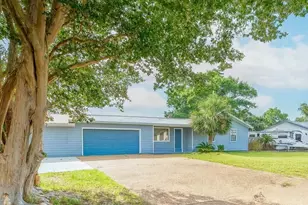 3615 Courtney Dr, Panama City, FL 32408 - Photo 1