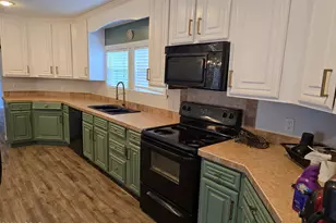 21102 NW Lakeview Dr, Altha, FL 32421 - Photo 13