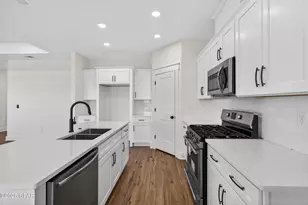 3078 Lucky Farm Ln, Panama City, FL 32404 - Photo 7