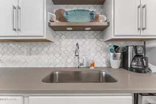 17642 Front Beach Rd, Panama City Beach, FL 32413 - Photo 11