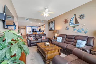 10811 Front Beach Rd, Panama City Beach, FL 32407 - Photo 11