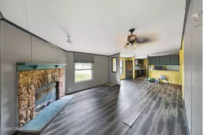 10201 Western Road, Fountain, FL 32438 - Photo 9