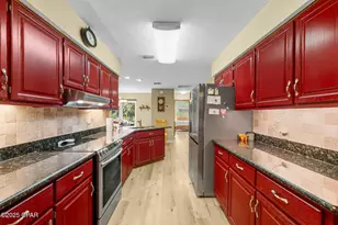 7246 W Lakeland Dr, Panama City, FL 32404 - Photo 5