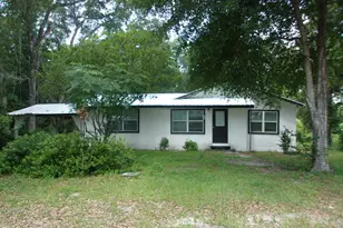 668 Wrights Creek Rd, Caryville, FL 32427 - Photo 1