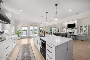 389 Confidence Wy, Southport, FL 32409 - Photo 15