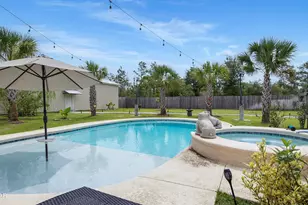 490 Quail Hollow Blvd, Chipley, FL 32428 - Photo 1