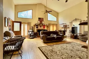 248 Ball Park Rd, Alford, FL 32420 - Photo 11