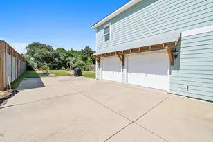 21806 Webb St, Panama City Beach, FL 32413 - Photo 31