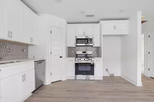 1142 Mulberry Ave, Panama City, FL 32401 - Photo 7