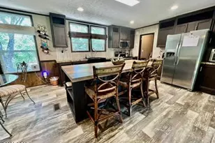 2852 Feral Ln, Caryville, FL 32427 - Photo 3