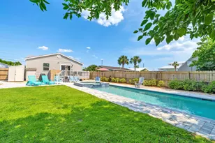 125 Malaga Pl, Panama City Beach, FL 32413 - Photo 31