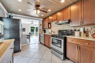 125 Malaga Pl, Panama City Beach, FL 32413 - Photo 15