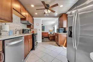 125 Malaga Pl, Panama City Beach, FL 32413 - Photo 17