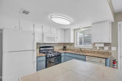 137 W Leslie Lane, Panama City Beach, FL 32407 - Photo 5