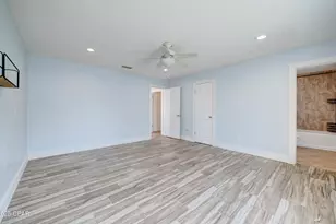 911 Pelican Pl, Panama City Beach, FL 32407 - Photo 17