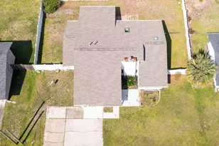 911 Pelican Pl, Panama City Beach, FL 32407 - Photo 27