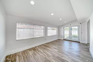 911 Pelican Pl, Panama City Beach, FL 32407 - Photo 15