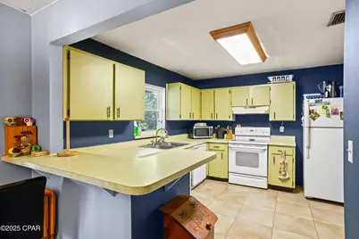 4335 Country Club Boulevard, Chipley, FL 32428 - Photo 9