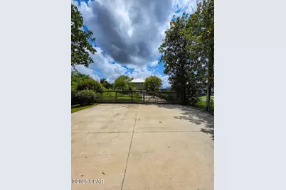 7325 Suwanee Ave Avenue, Southport, FL 32409 - Photo 15