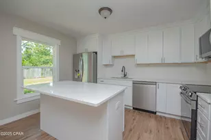 3119 W 23rd Ct, Panama City, FL 32405 - Photo 9