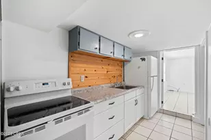 525 Eighth St, Port Saint Joe, FL 32456 - Photo 9