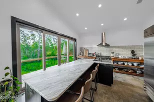 5101 Lake Bluff Cir, Marianna, FL 32446 - Photo 3